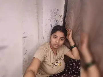 Tunnidelhi  live sex cam