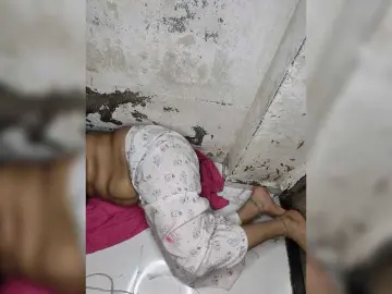 Tunnidelhi  live sex cam