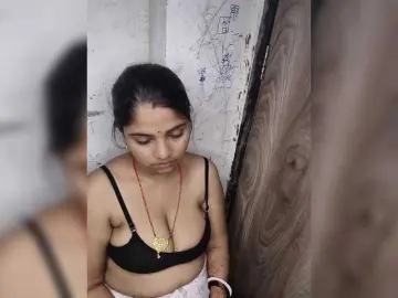 Tunnidelhi  live sex cam