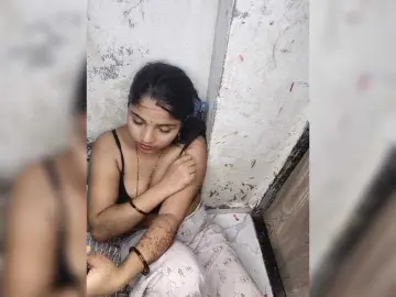 Tunnidelhi  live sex cam