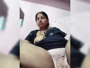 Tunnidelhi  live sex cam