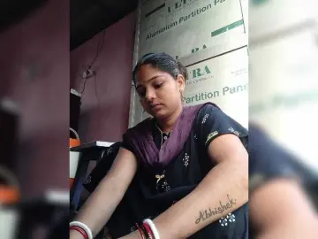 Tunnidelhi  live sex cam