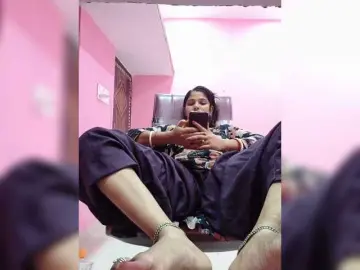 Tunnidelhi  live sex cam