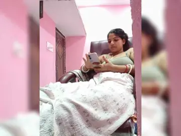 Tunnidelhi  live sex cam