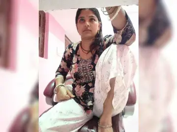Tunnidelhi  live sex cam