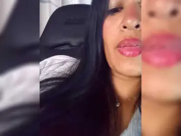 Letty33  live sex cam