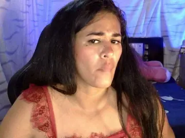 Letty33  live sex cam