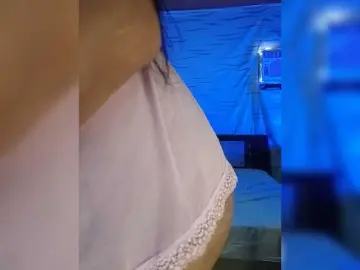 Letty33  live sex cam