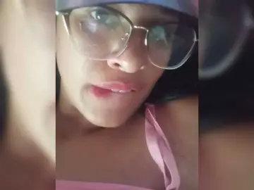 Letty33  live sex cam