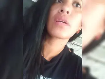 Letty33  live sex cam