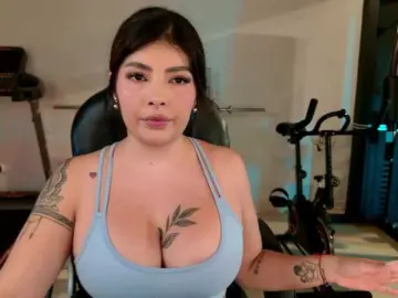 LisaMonroe  live sex cam