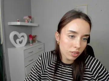 AdeleLive  live sex cam