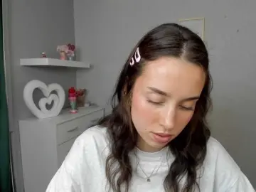 AdeleLive  live sex cam