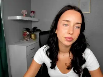 AdeleLive  live sex cam