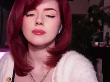 ChristieWade  live sex cam