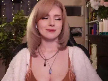 ChristieWade  live sex cam