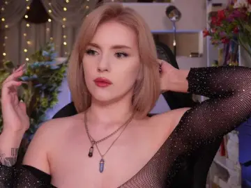 ChristieWade  live sex cam