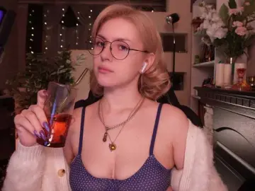 ChristieWade  live sex cam