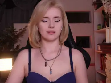 ChristieWade  live sex cam