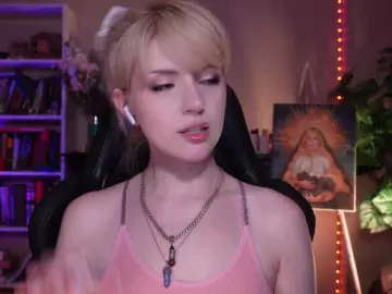 ChristieWade  live sex cam