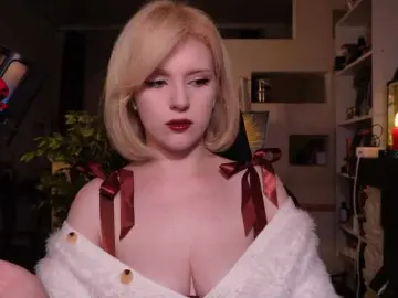 ChristieWade  live sex cam