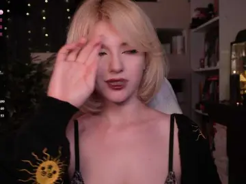 ChristieWade  live sex cam