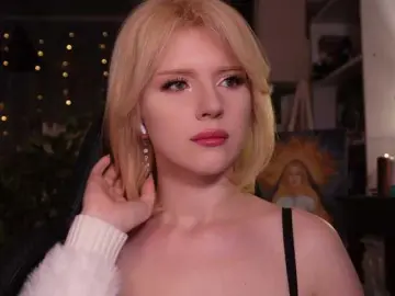 ChristieWade  live sex cam