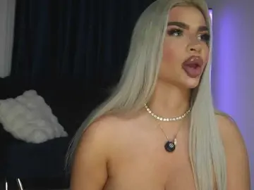 ChrystalCade  live sex cam