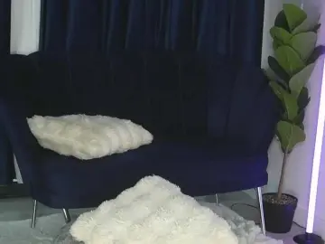 ChrystalCade  live sex cam