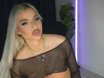 ChrystalCade  live sex cam