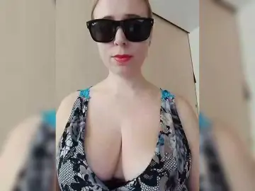 DashaKisa951  live sex cam
