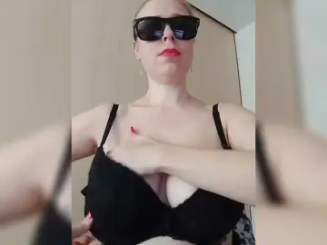 DashaKisa951  live sex cam