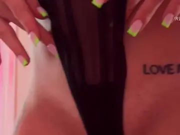 Koketka  live sex cam