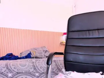 Layla-arabelle  live sex cam