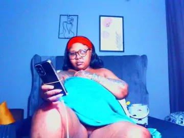 PearBlu38  live sex cam