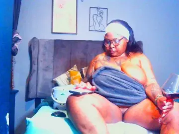 PearBlu38  live sex cam