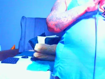 PearBlu38  live sex cam