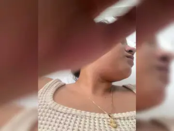Sarayu-  live sex cam