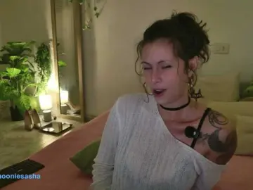 SweetLilLulu  live sex cam