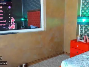 VallerieJones  live sex cam