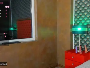 VallerieJones  live sex cam