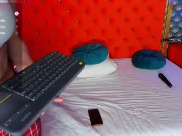 VallerieJones  live sex cam