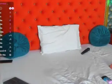 VallerieJones  live sex cam