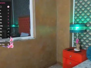 VallerieJones  live sex cam