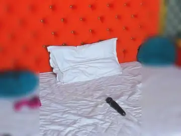 VallerieJones  live sex cam