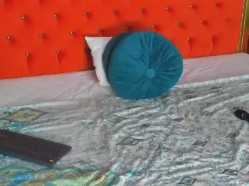VallerieJones  live sex cam