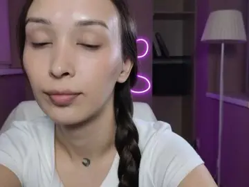 Dlllvi  live sex cam