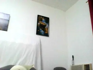 Swettiea1  live sex cam