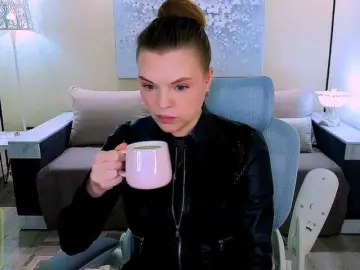 AureliaFly  live sex cam