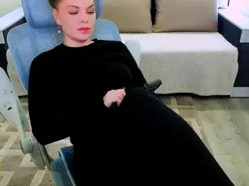 AureliaFly  live sex cam